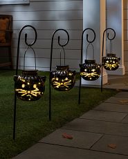 Black cat shaped solar pathway lights